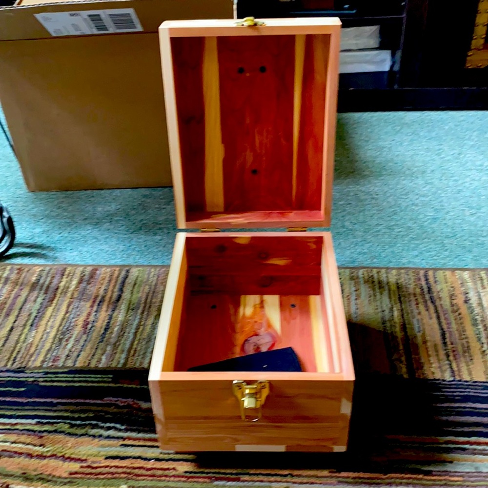 Brooks Brothers Cedarwood shoebox.